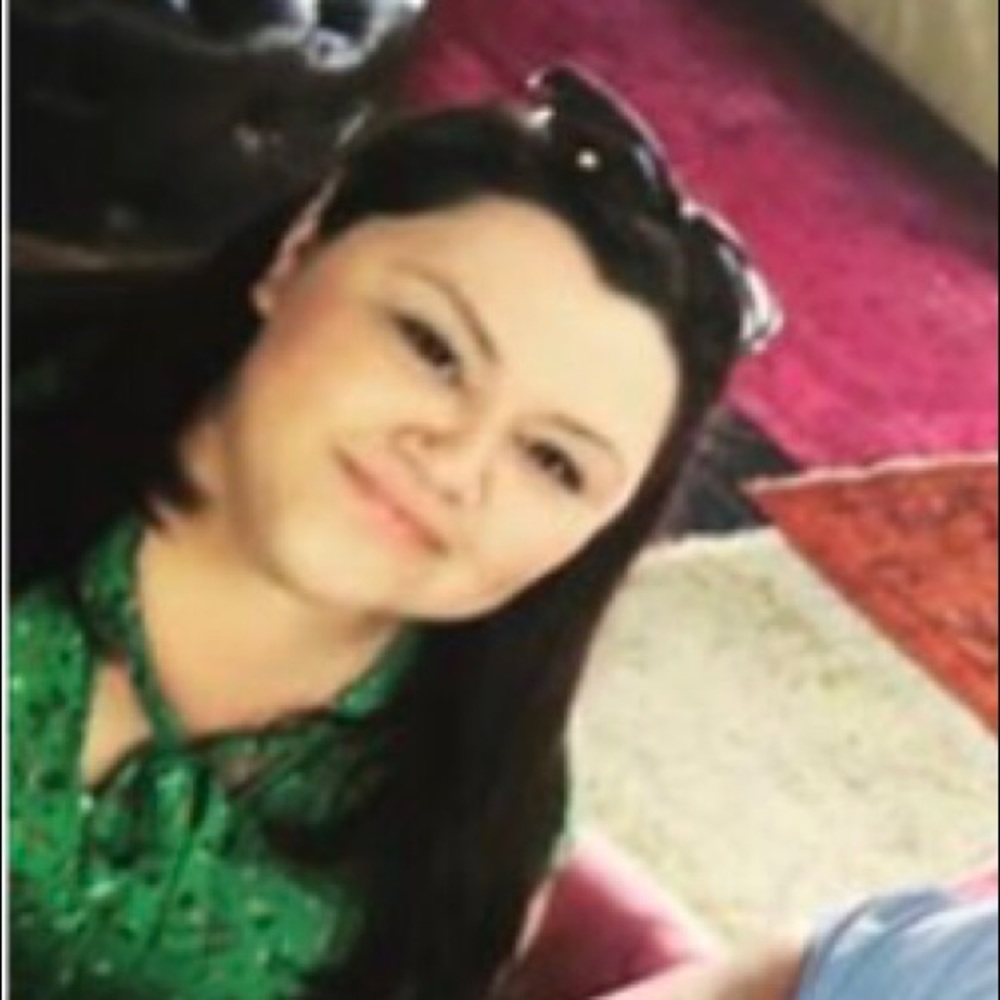Meet your Posher, Laura